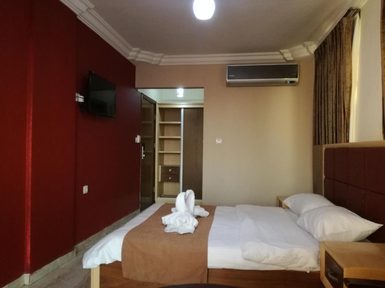 The Yacht Hotel Akaba Kültér fotó